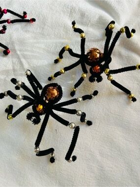Vintage repurposed Halloween spiders